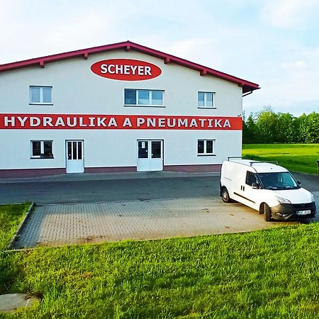 Apartman Scheyer Frýdek-Místek Екстериор снимка